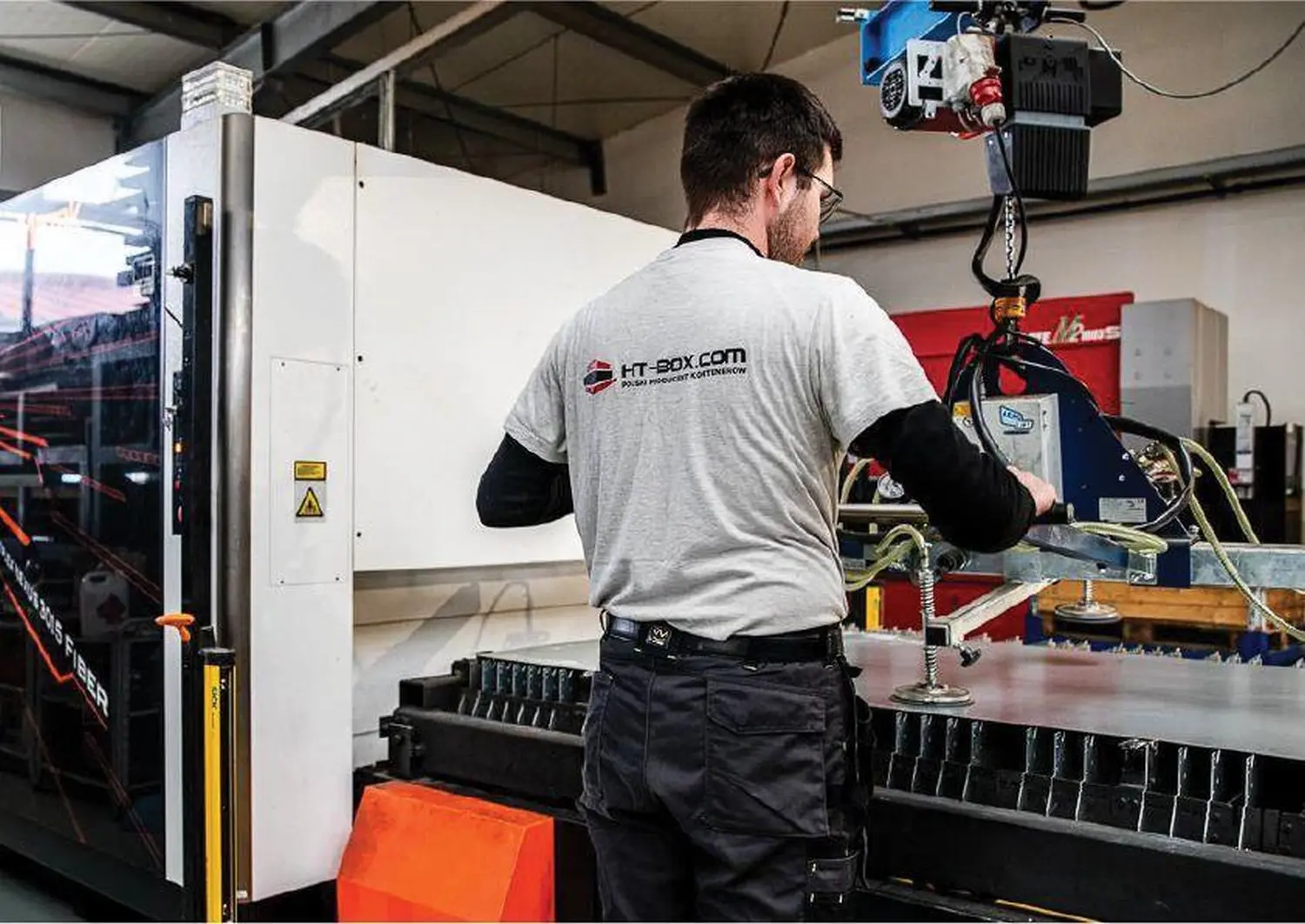 KOPF - Containerboxen -LASERSCHNEIDMASCHINE