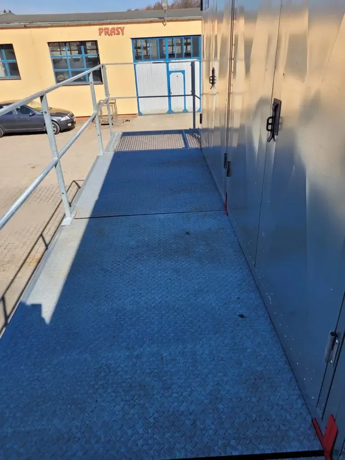 KOPF - Containerboxen - Stapeln